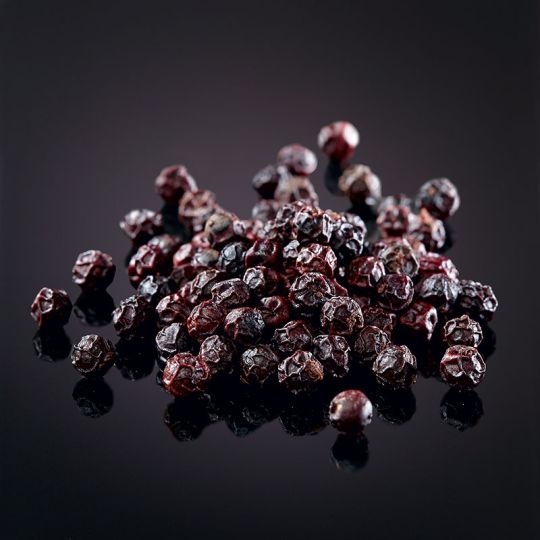 Dark Red peppercorns from Kampot Red pepper Le Comptoir des Poivres