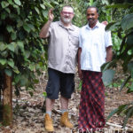 Olivier Derenne avec le producteur du poivre du Kérala